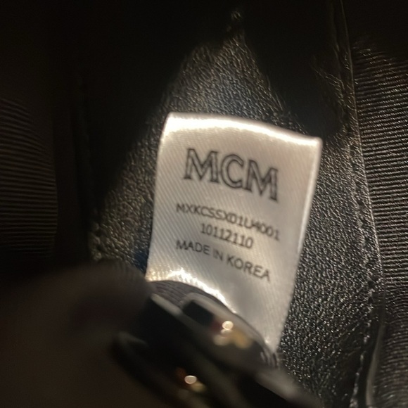 MCM Coin Purse/Key Holder/Card Holder - Picture 13 of 15